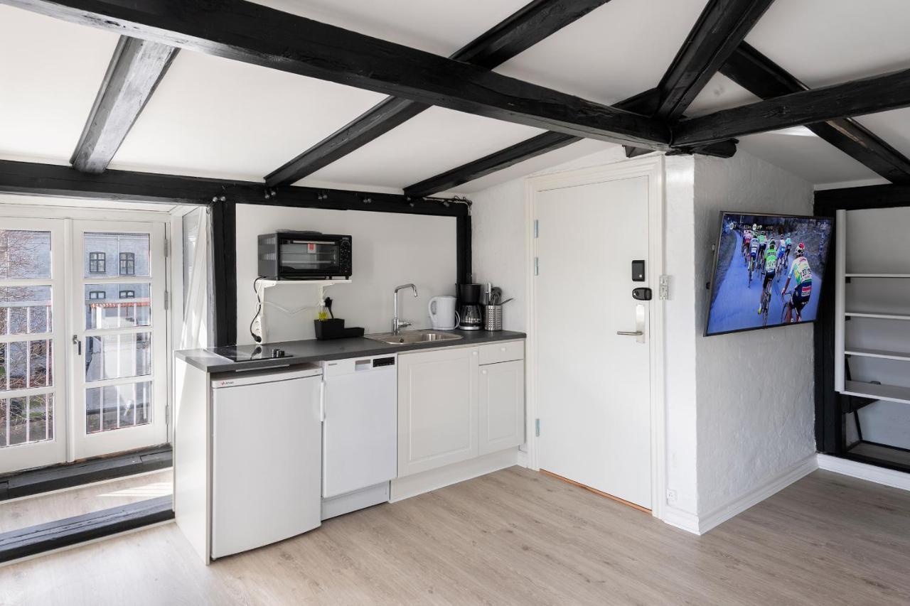 Aday - Apartment Suite 4 Aalborg Center Экстерьер фото